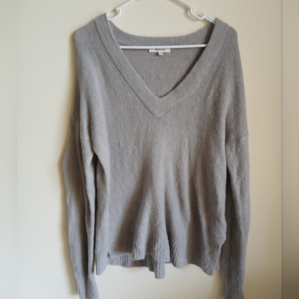 Madewell Women's Medium Gray  V-Neck Sweater Alpaca Wool